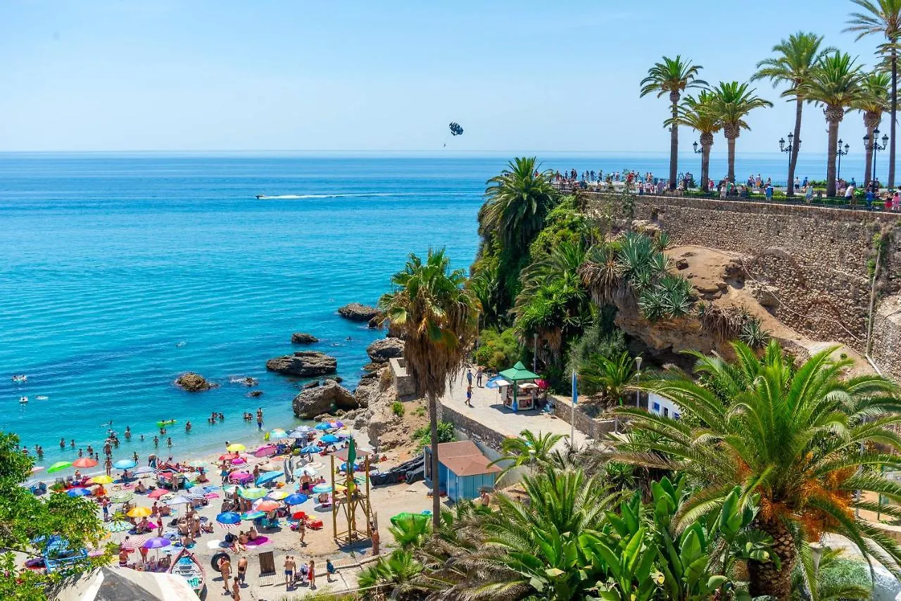 Gasthuis Hc Calahonda Beach Nerja Spanje